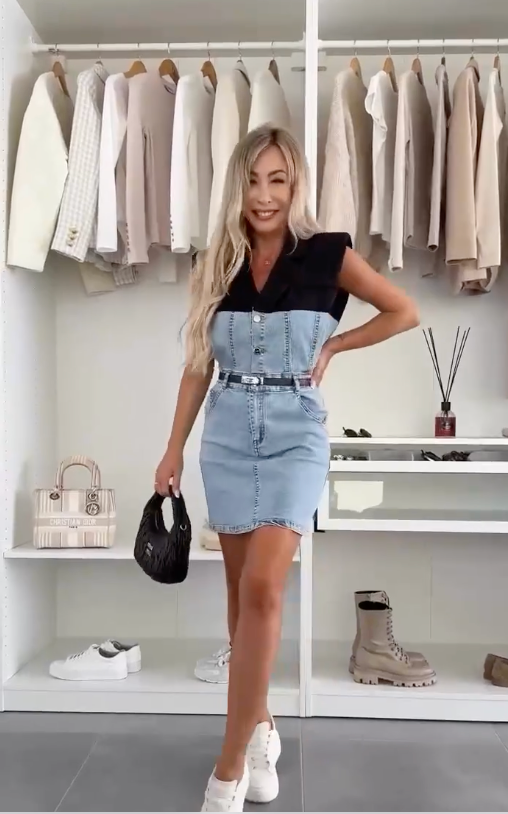 👗 Denim Tuxedo – Miniabito smart-casual con doppia texture