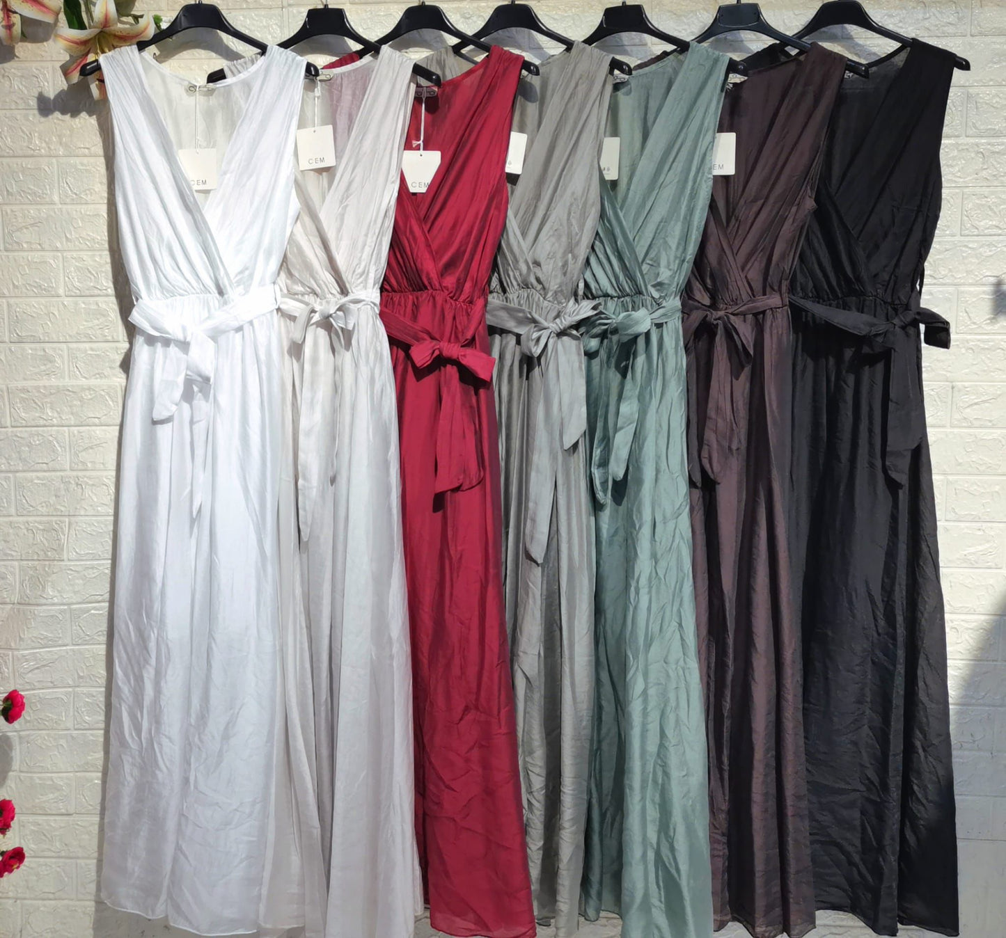 "Nera Essenza" – Abito lungo minimal chic